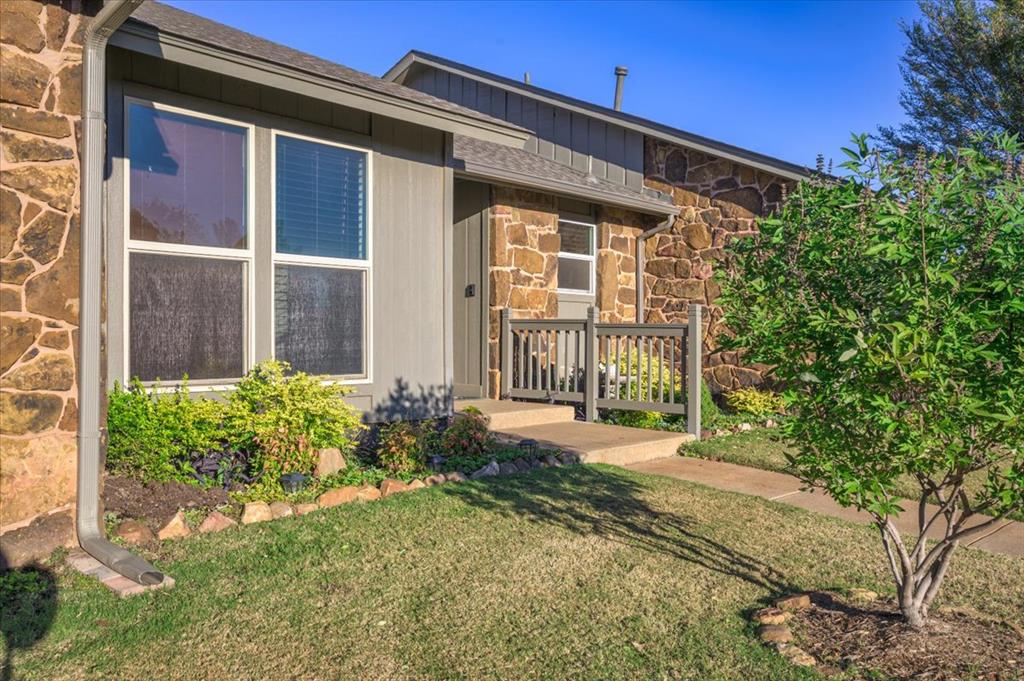 10203 Shadowview Drive