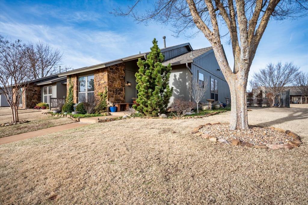 10201 Shadowview Drive