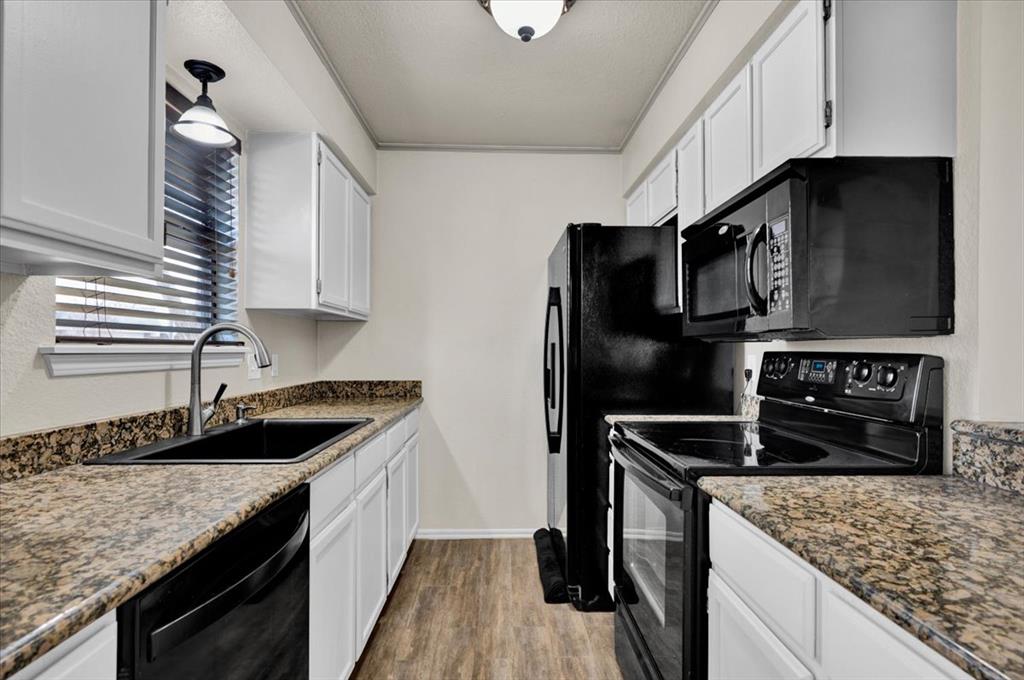 10201 Shadowview Drive