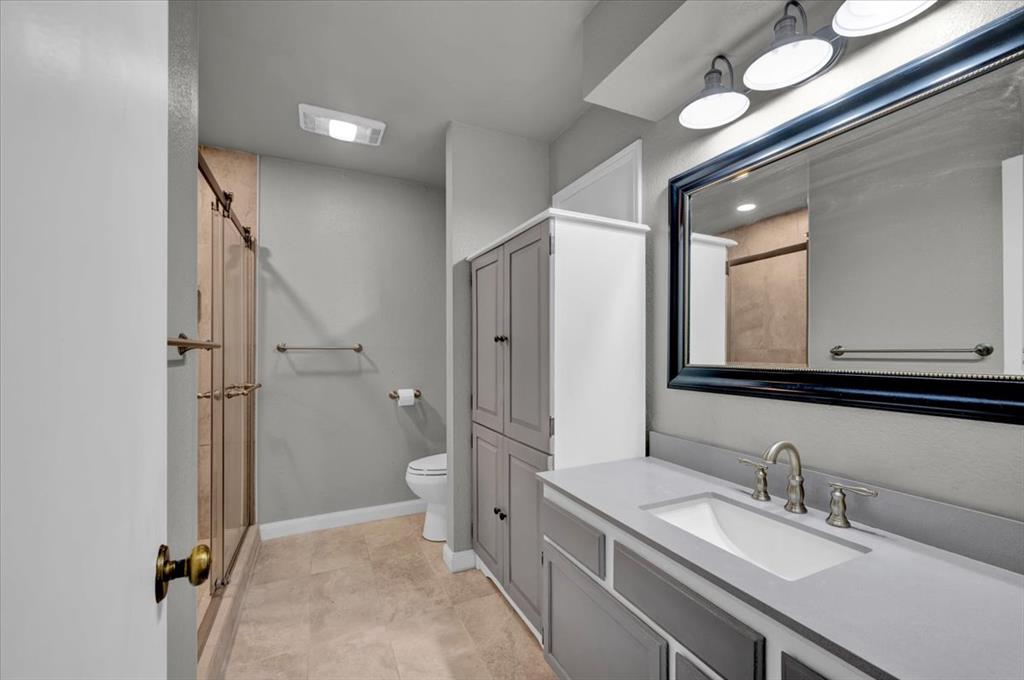 10201 Shadowview Drive