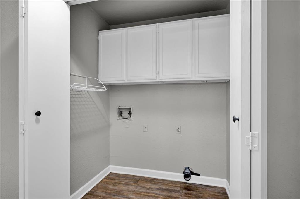 10201 Shadowview Drive