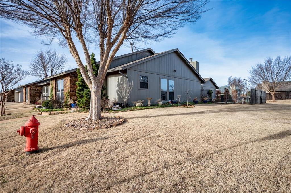 10201 Shadowview Drive