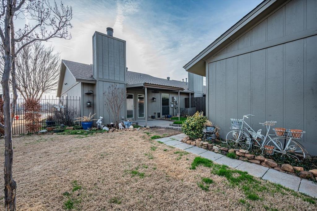 10201 Shadowview Drive