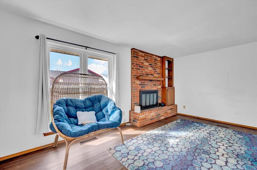 5009 Oak Manor Drive