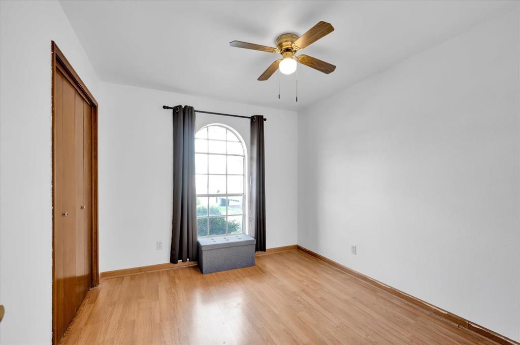 5009 Oak Manor Drive