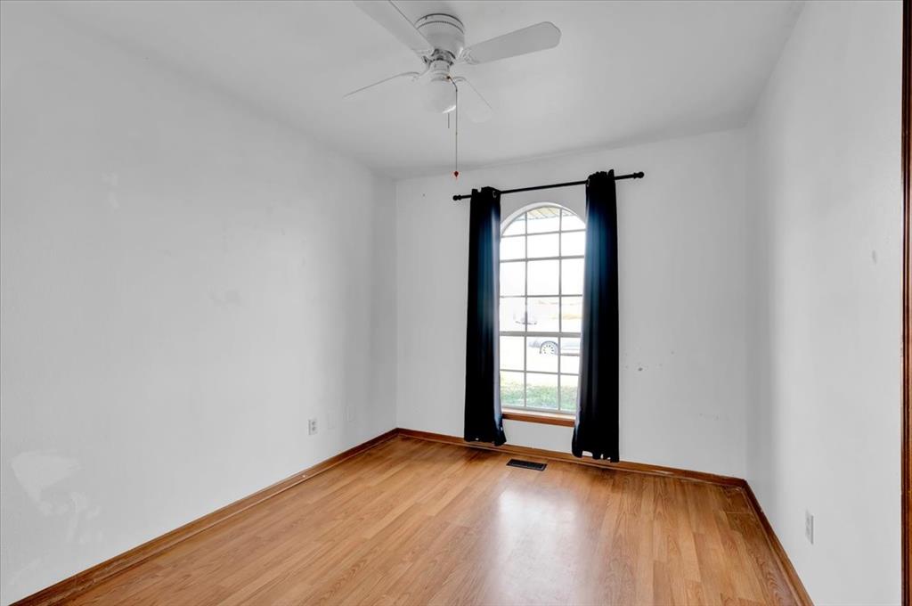 5009 Oak Manor Drive