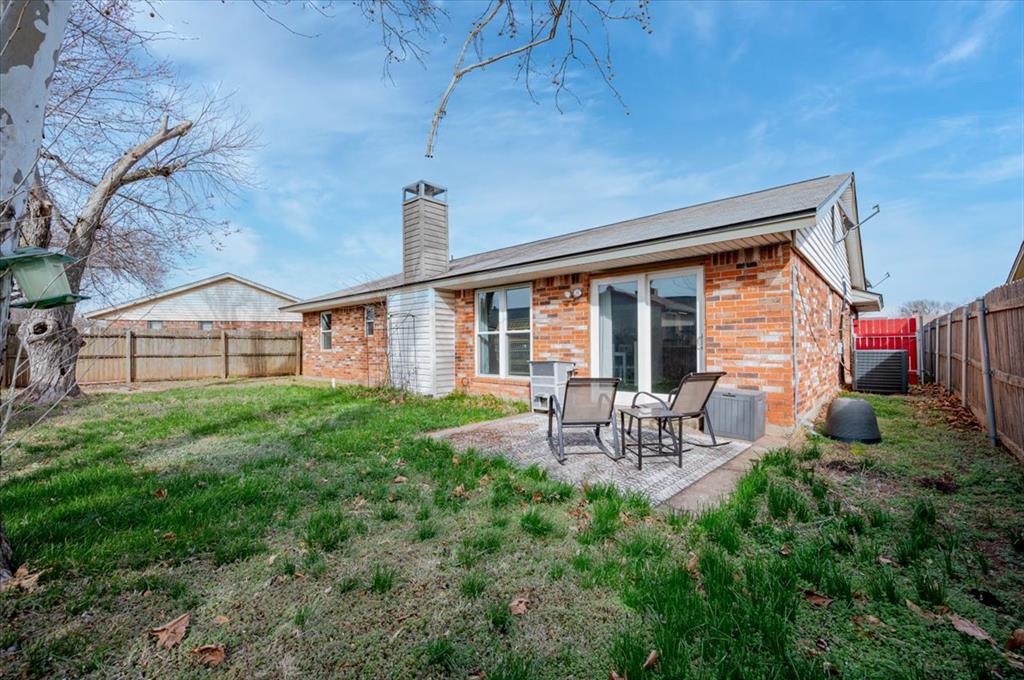 5009 Oak Manor Drive