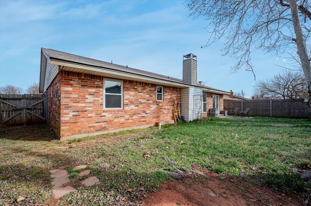5009 Oak Manor Drive