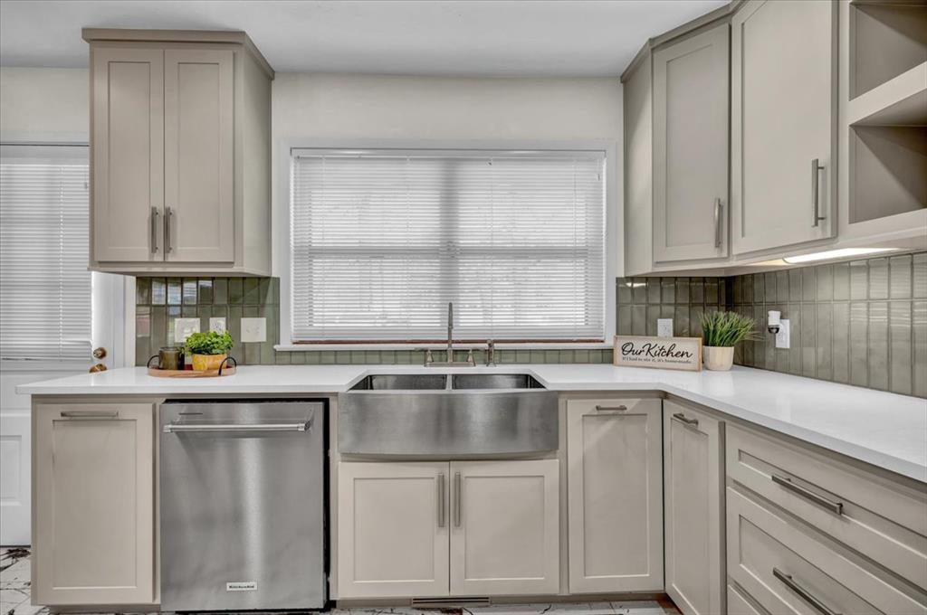 201 Burlingame Drive