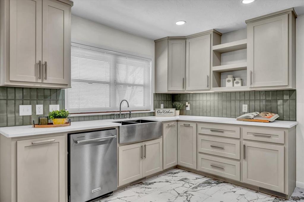 201 Burlingame Drive