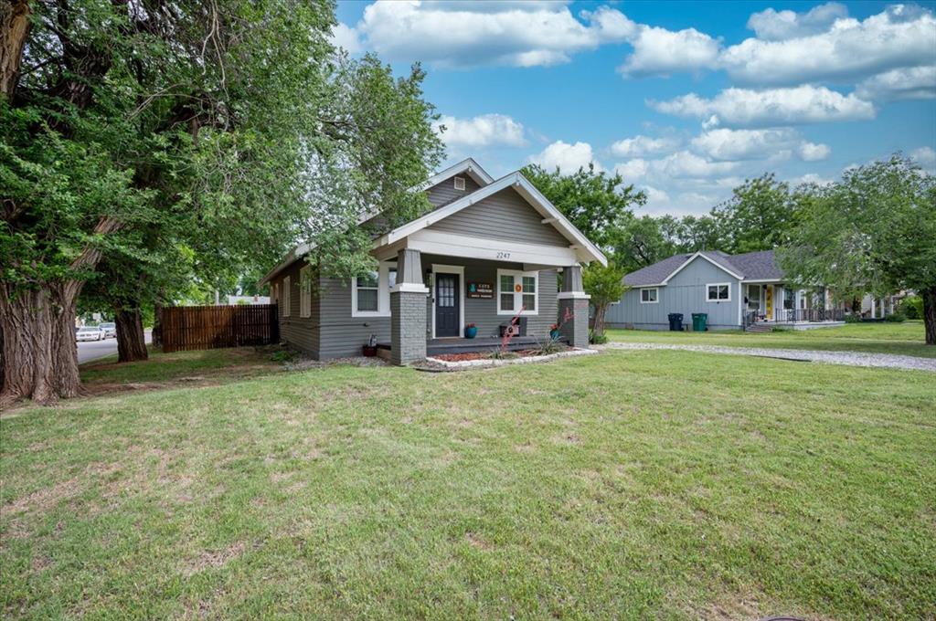 2247 NW 35th Street