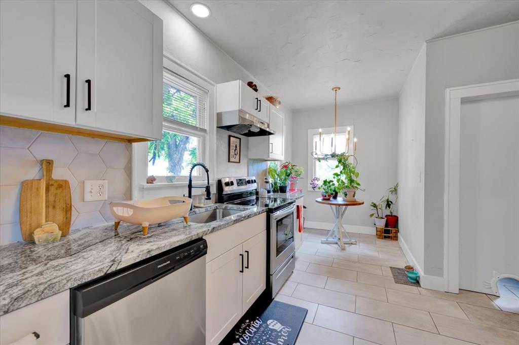 2247 NW 35th Street