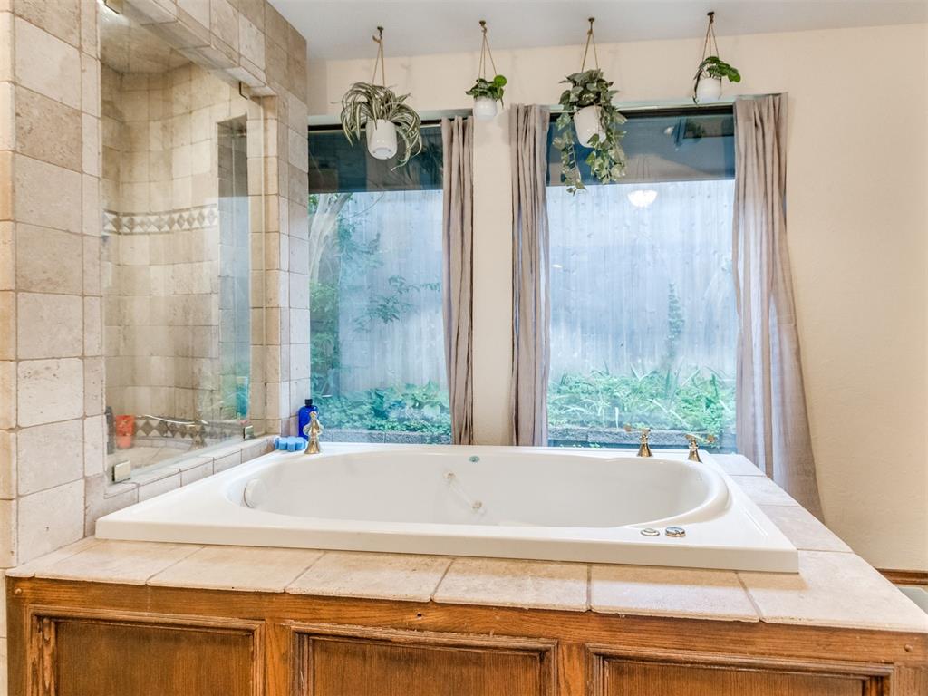 1615 Fox Hollow Ridge