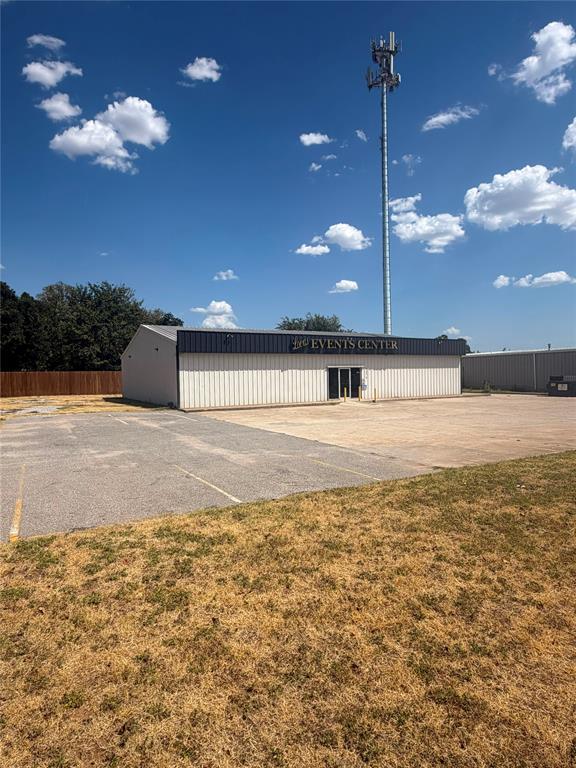 1216 N Council Road