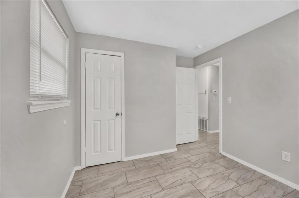 1209 Lawton