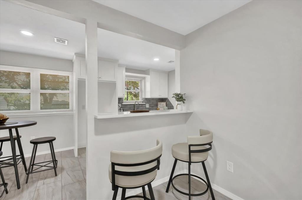 1209 Lawton