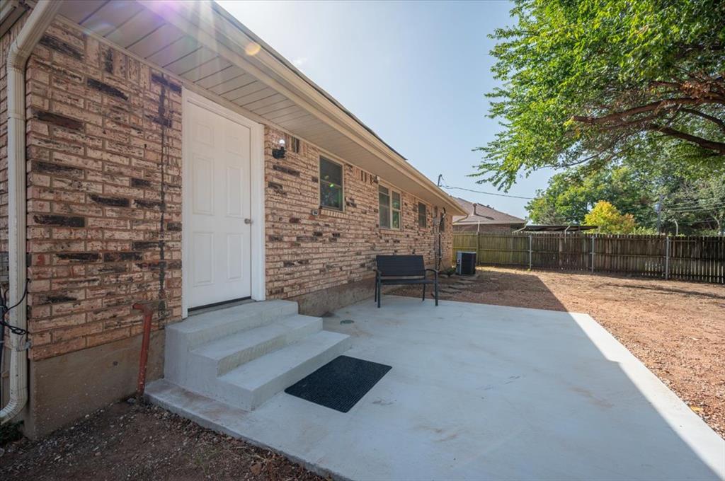 1209 Lawton