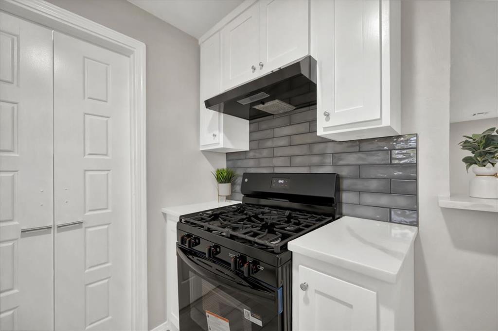 1209 Lawton