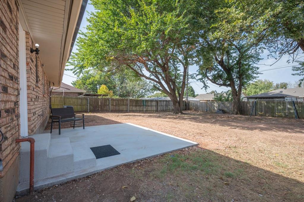 1209 Lawton