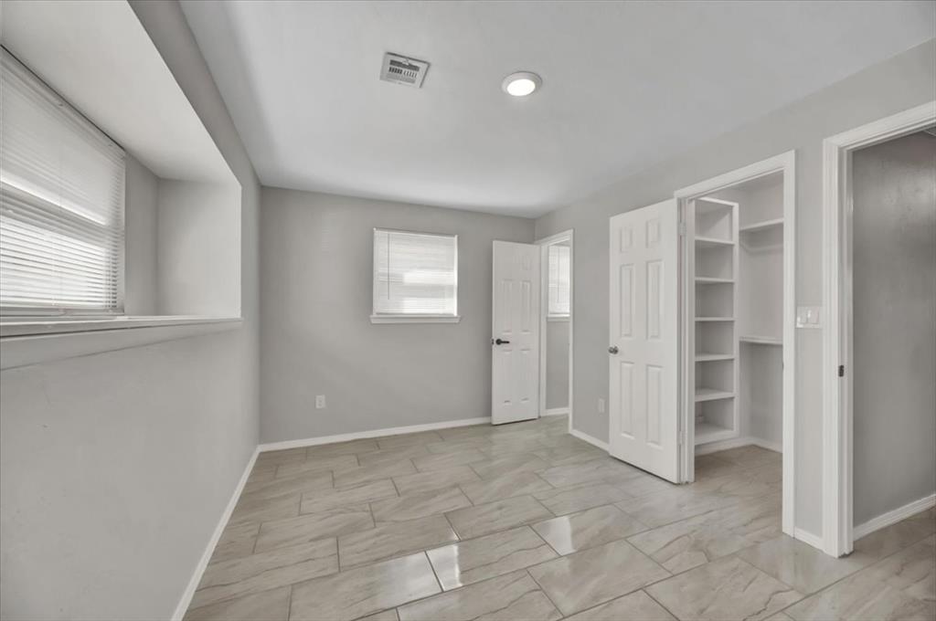 1209 Lawton