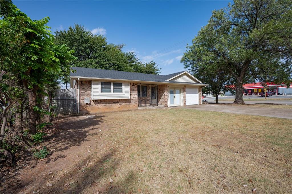 1209 Lawton