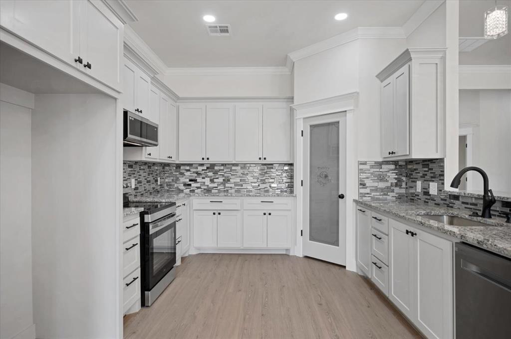 2345 Dixie Drive