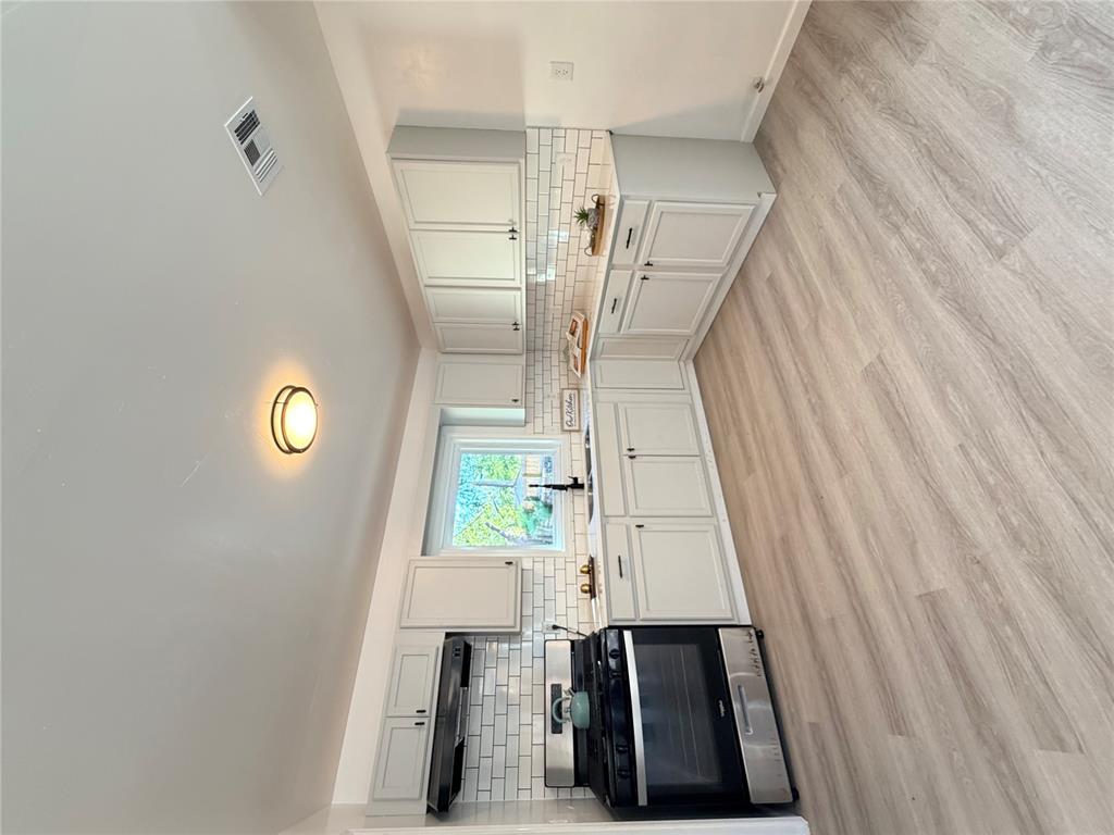 722 SW 32nd Street
