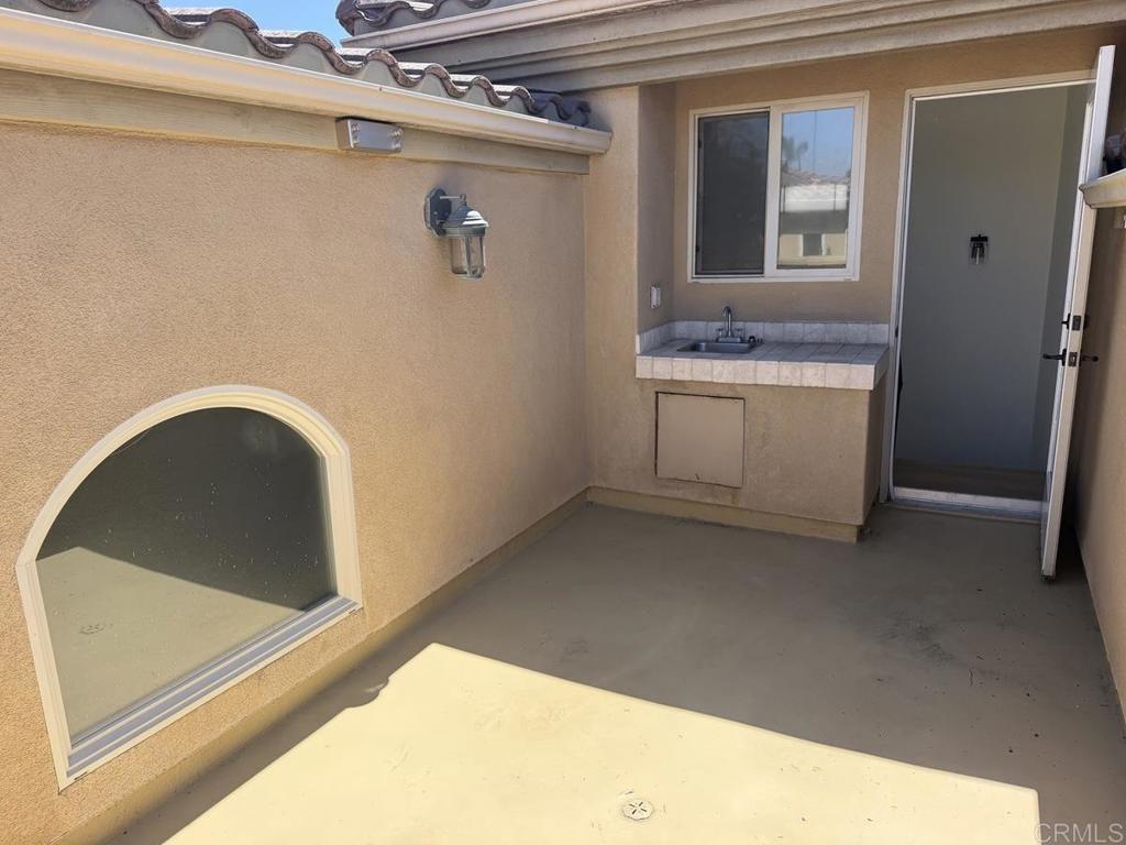 251 N Rios Avenue