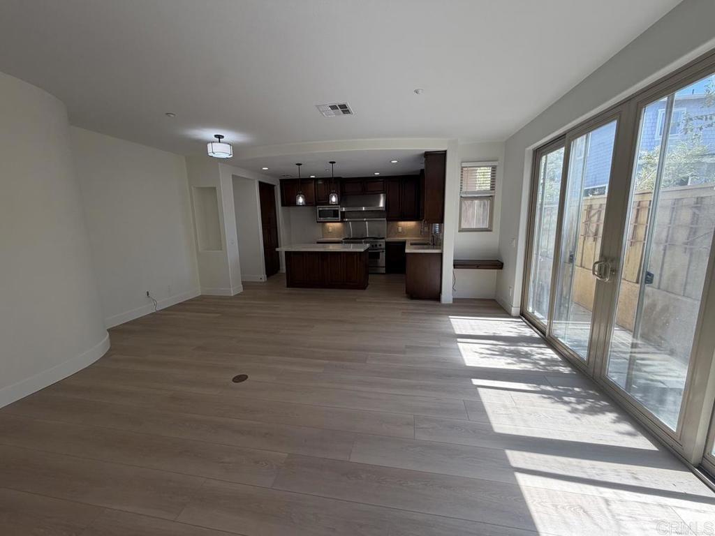 251 N Rios Avenue