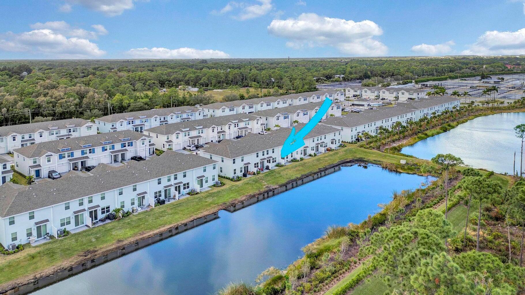 5748 SE Edgewater Circle