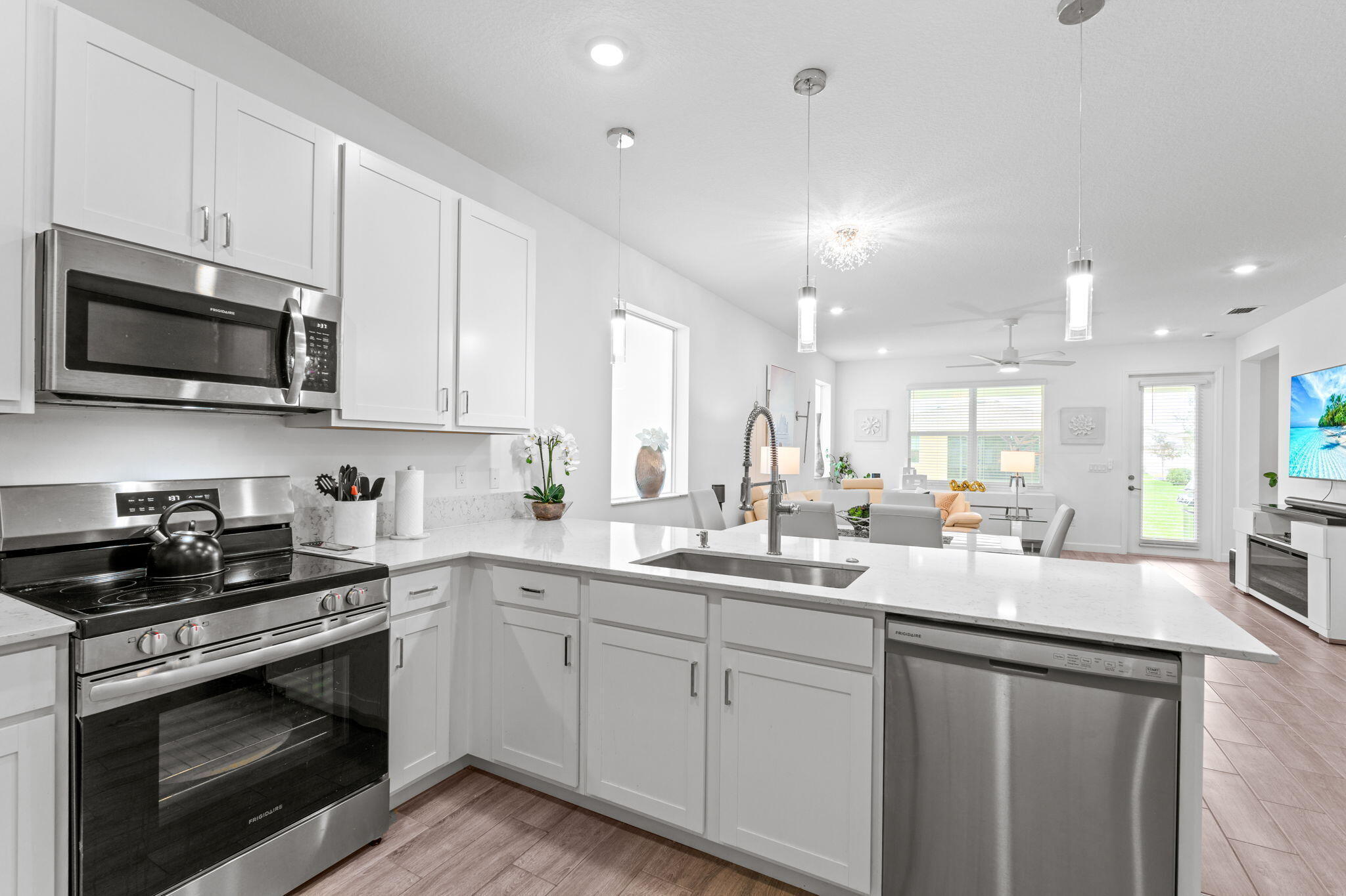 5726 Graceful Way