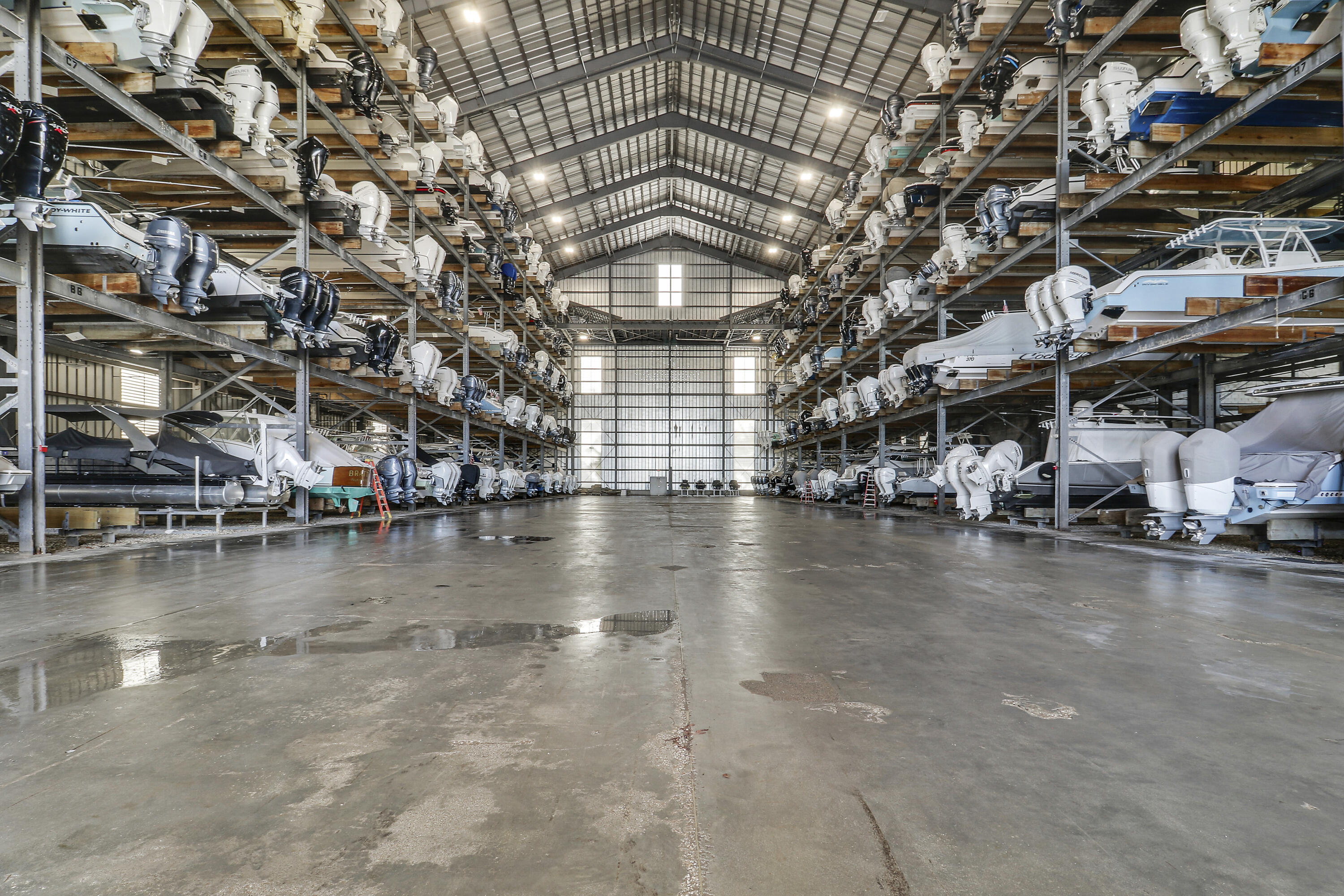 2640 Lake Shore Drive 307