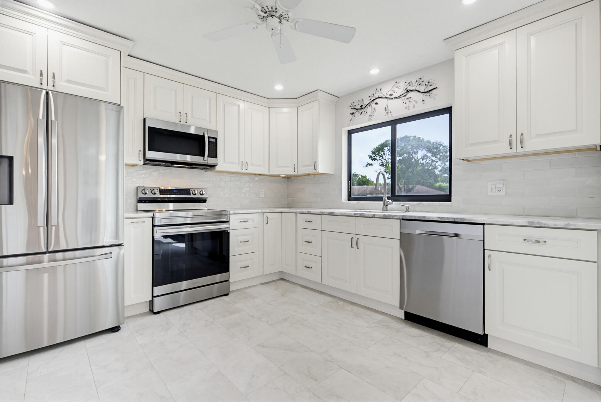 4854 Equestrian Circle Apt B