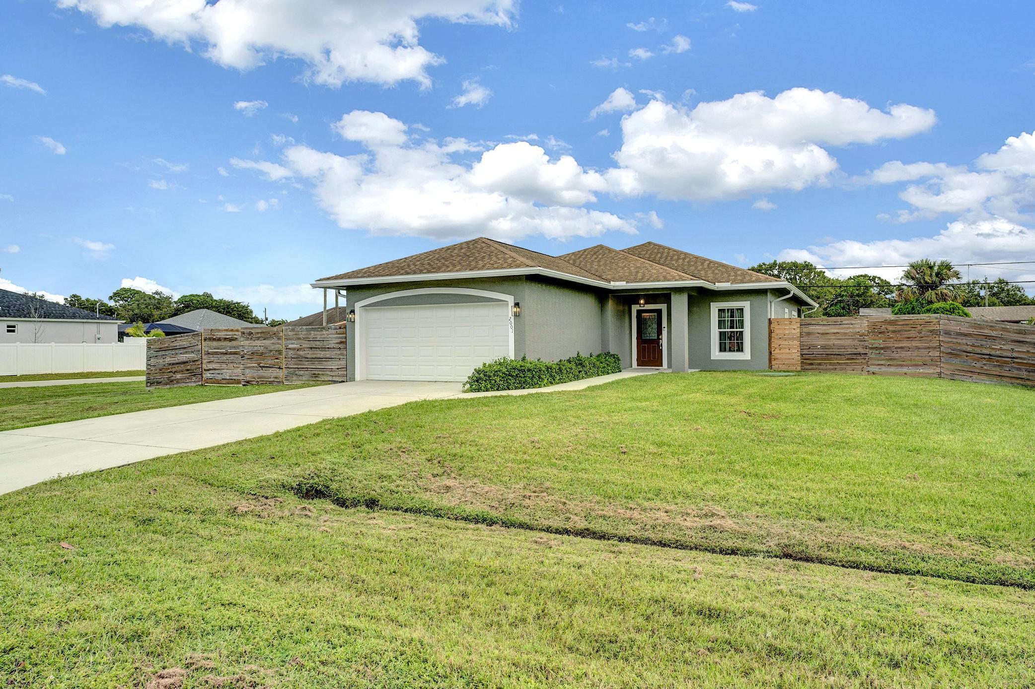 2001 SW Aguero Street, Port St. Lucie