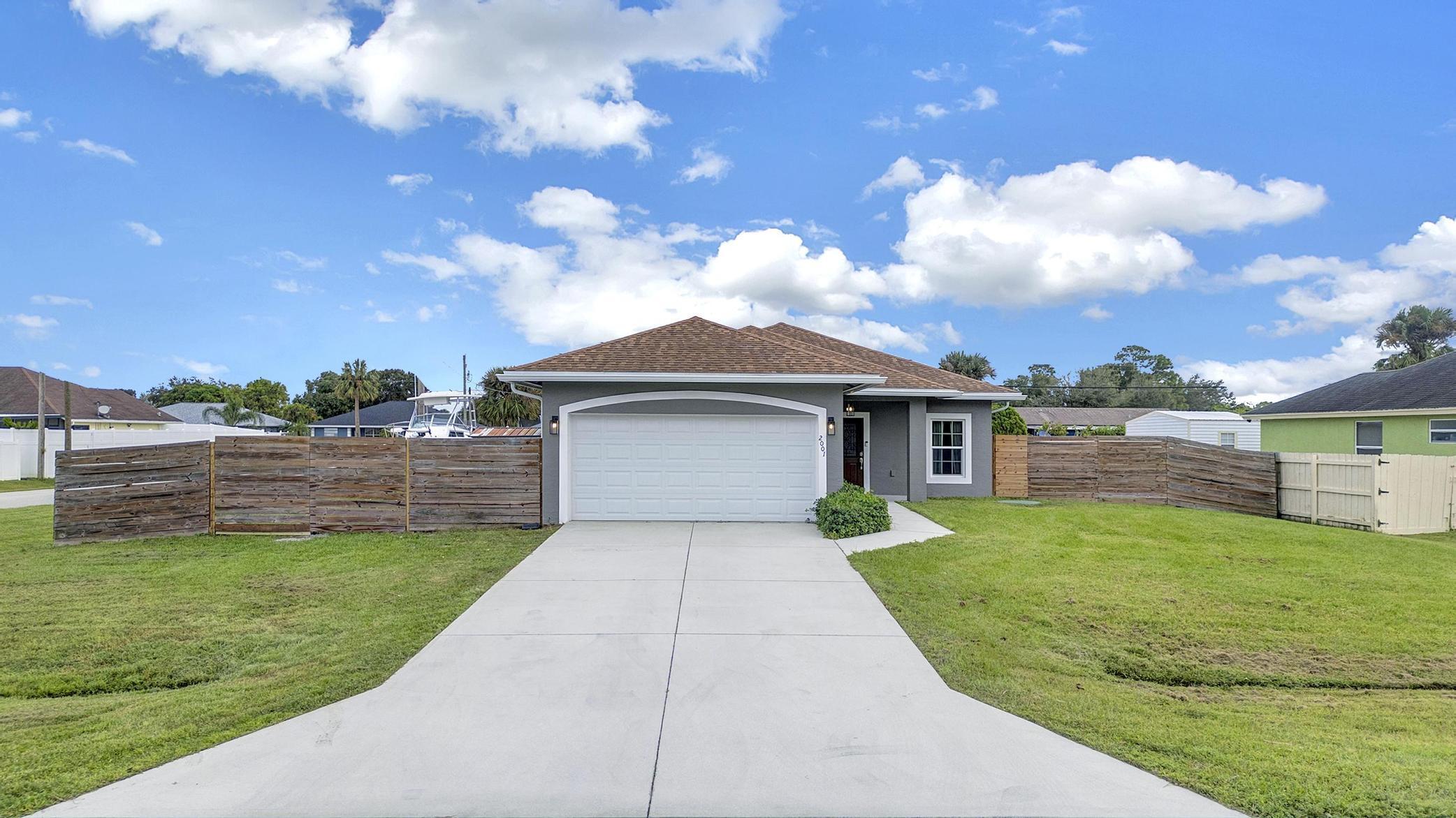 2001 SW Aguero Street, Port St. Lucie