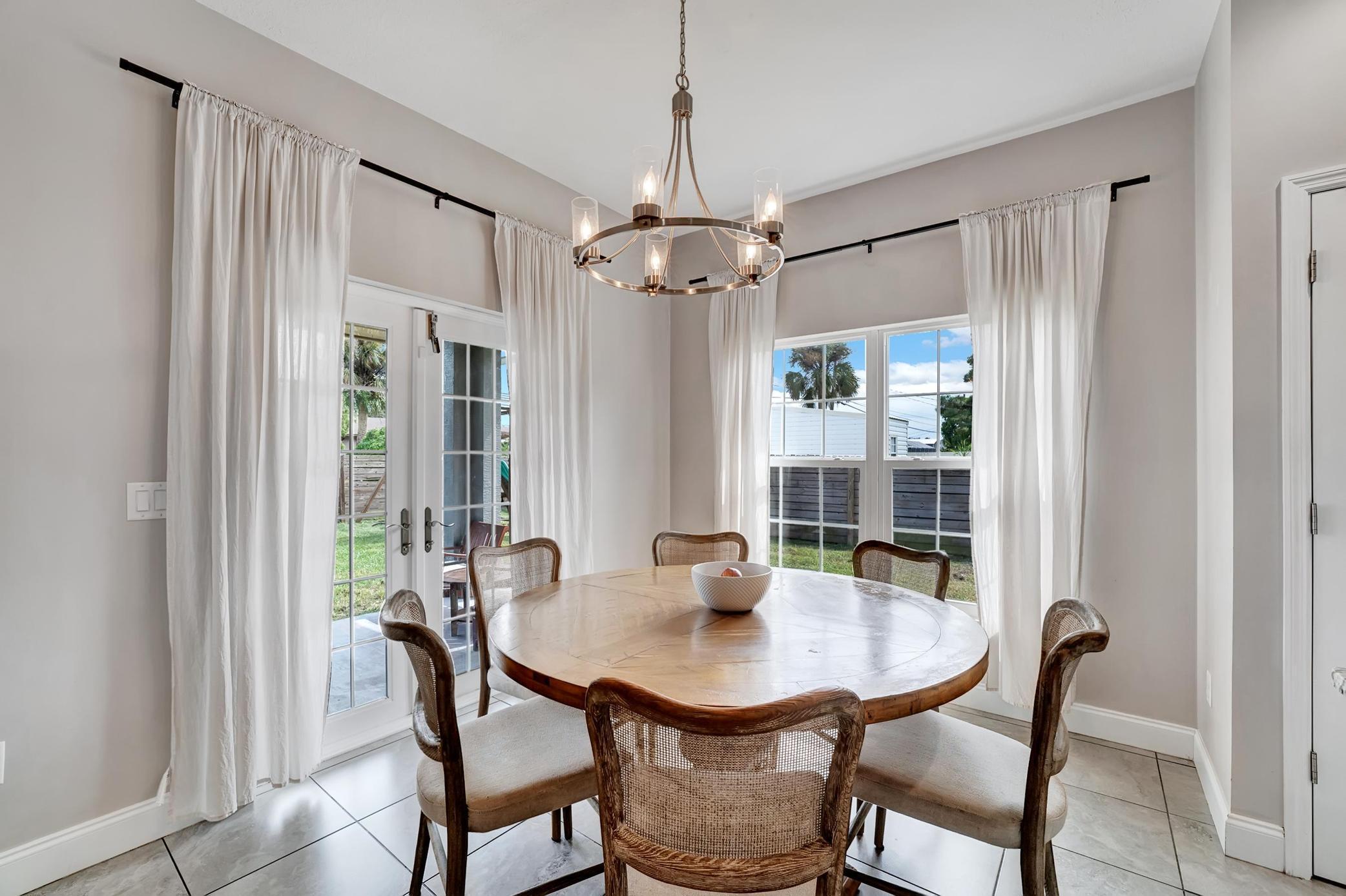 2001 SW Aguero Street, Port St. Lucie