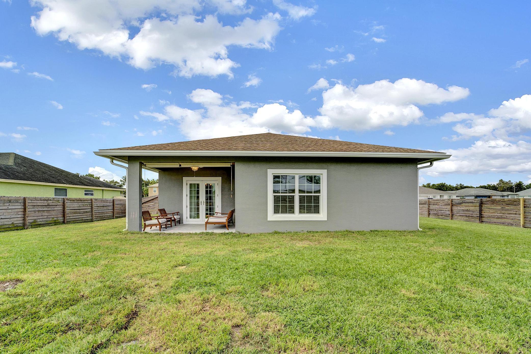 2001 SW Aguero Street, Port St. Lucie