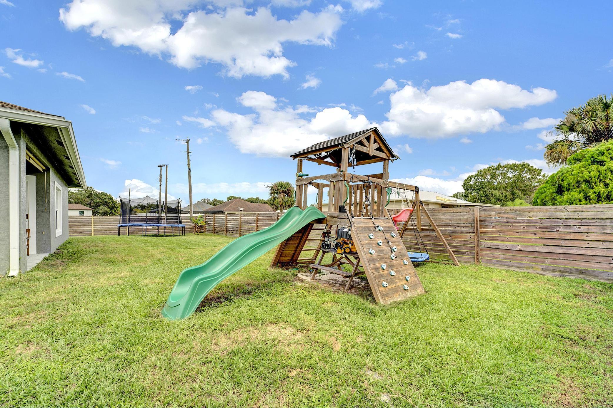 2001 SW Aguero Street, Port St. Lucie