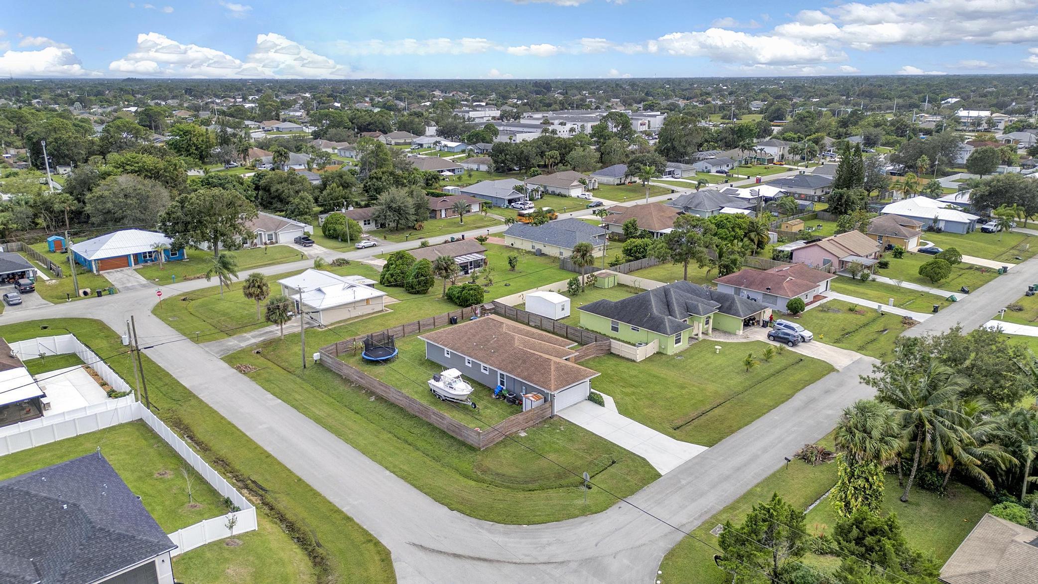 2001 SW Aguero Street, Port St. Lucie