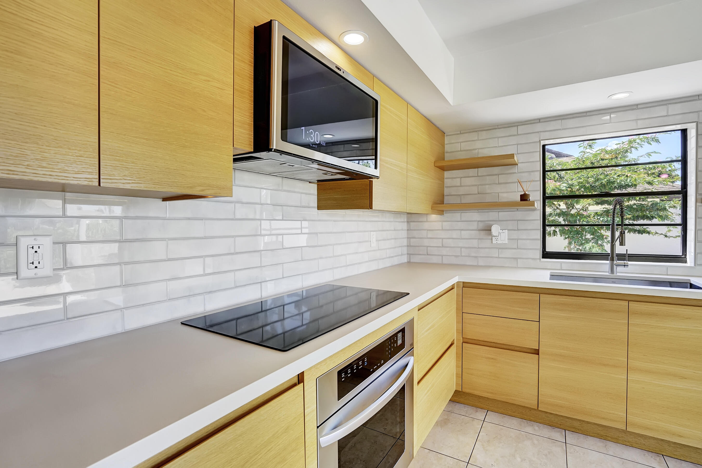 434 SW 27th Avenue