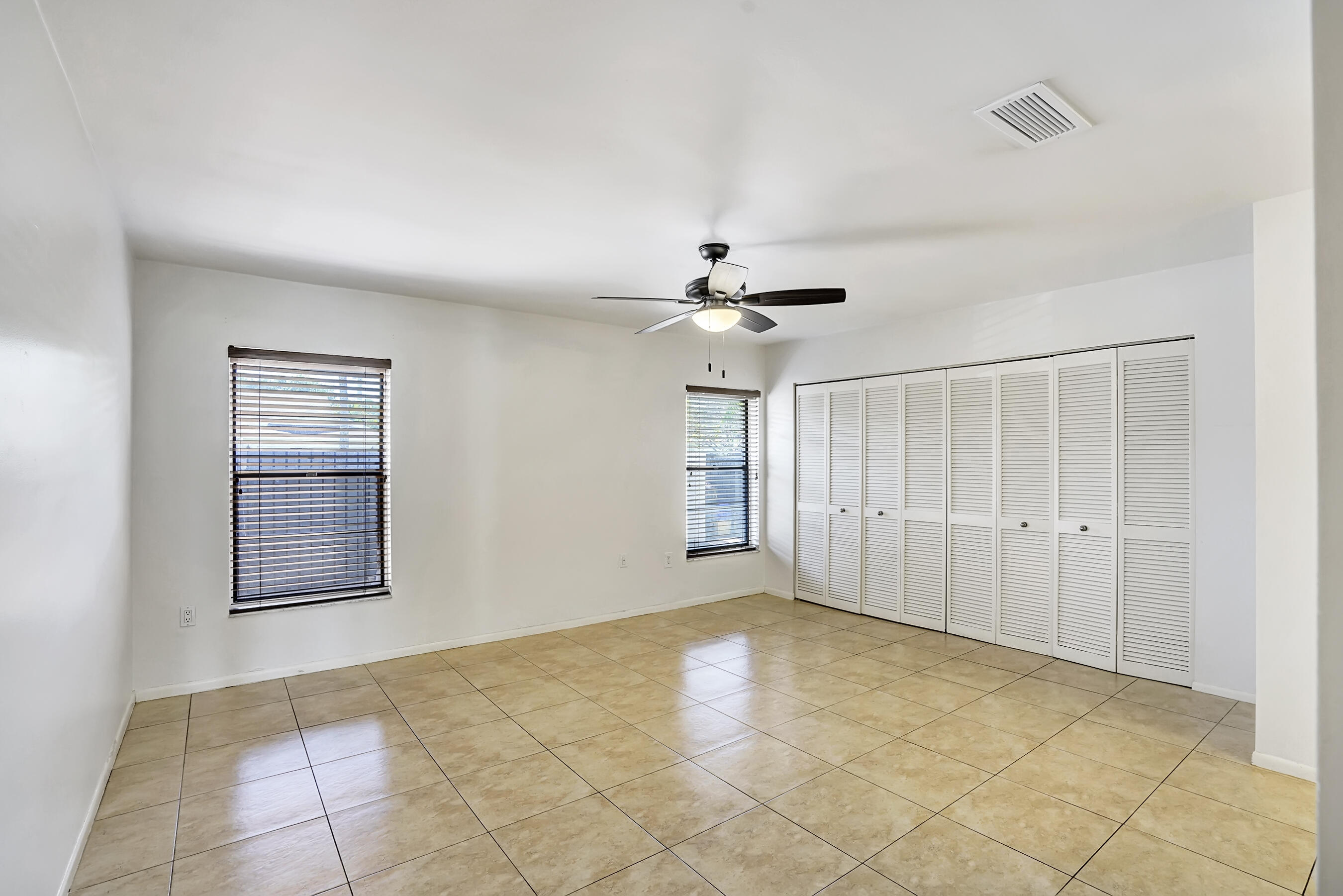 434 SW 27th Avenue