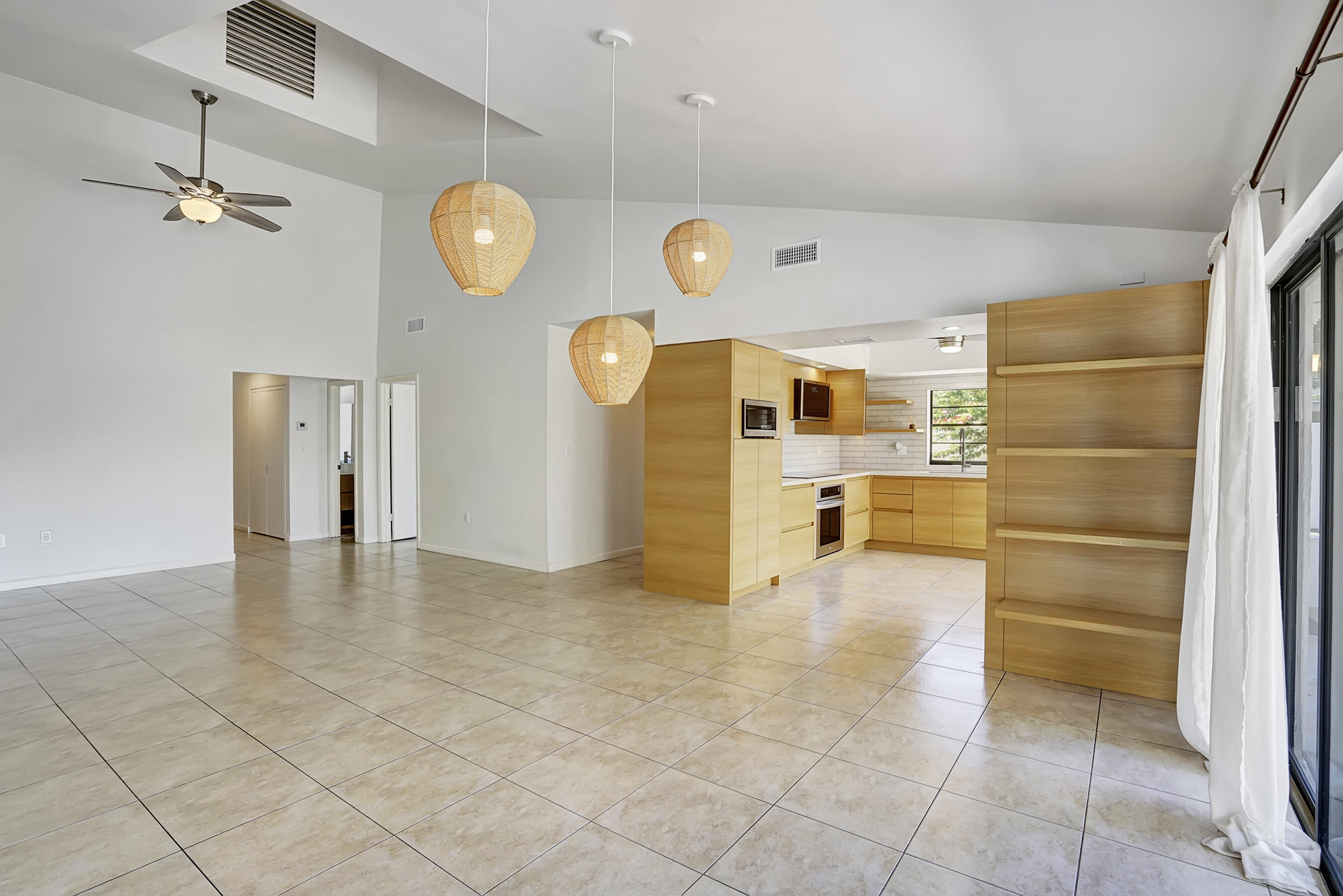434 SW 27th Avenue