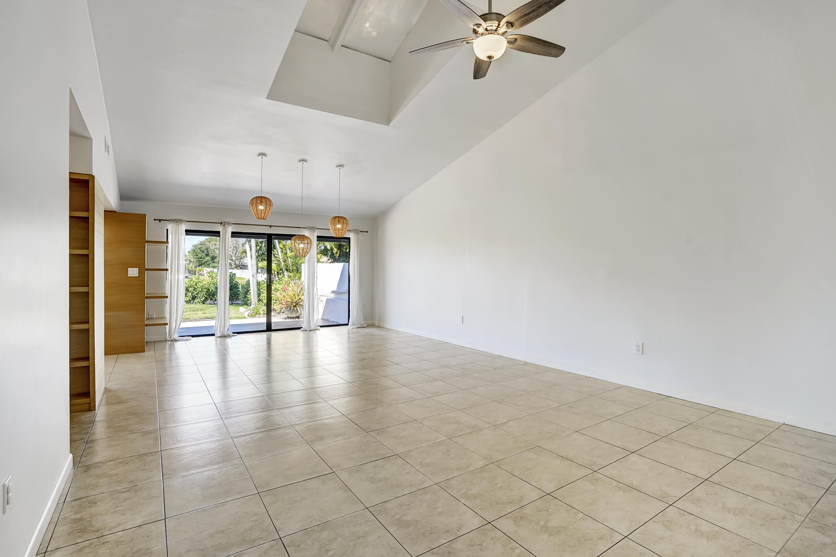 434 SW 27th Avenue