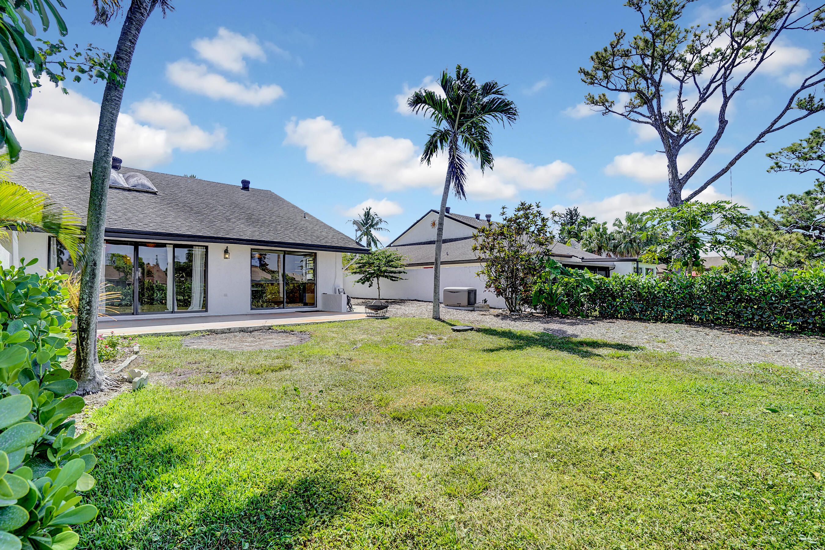 434 SW 27th Avenue