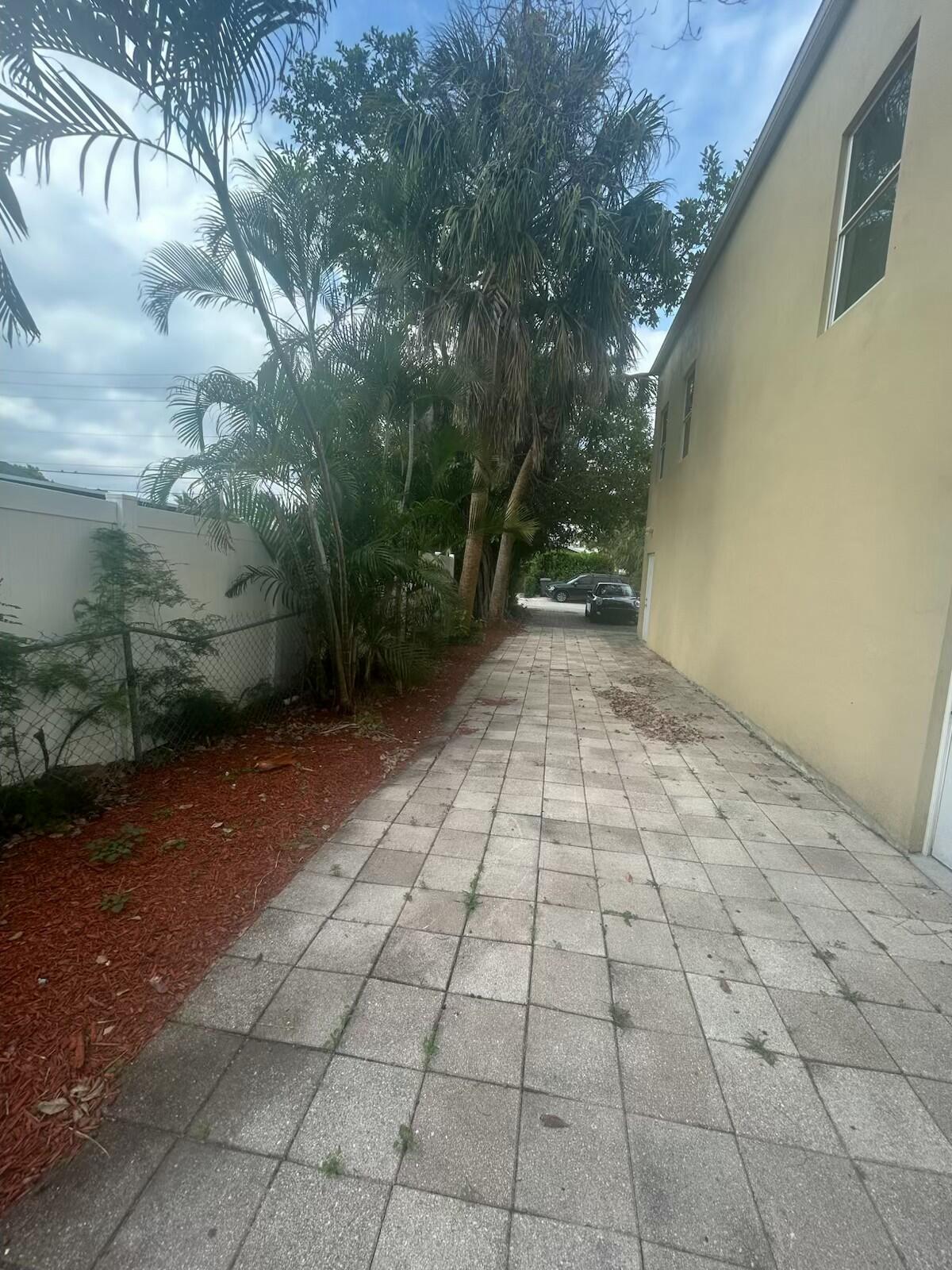 1880 Holman Drive