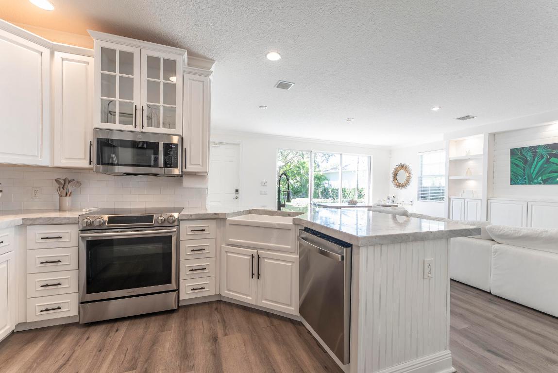 2632 E Community Drive