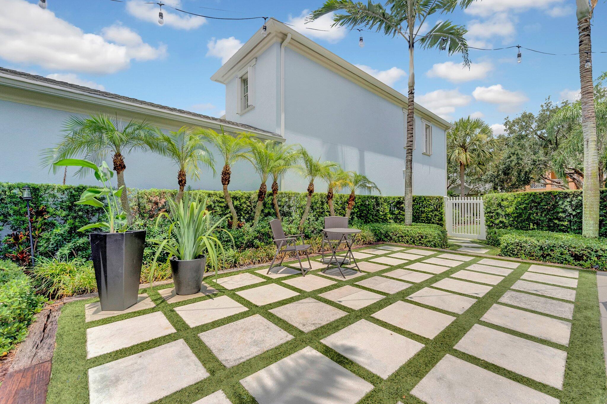 2632 E Community Drive