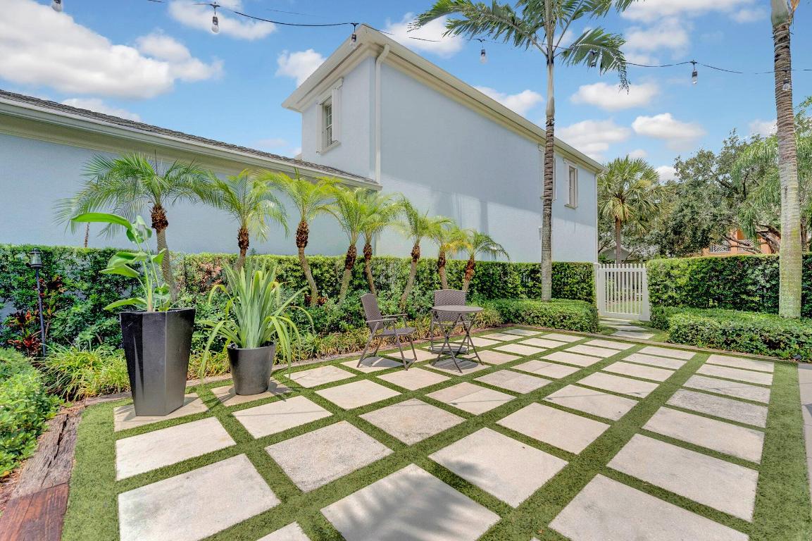 2632 E Community Drive