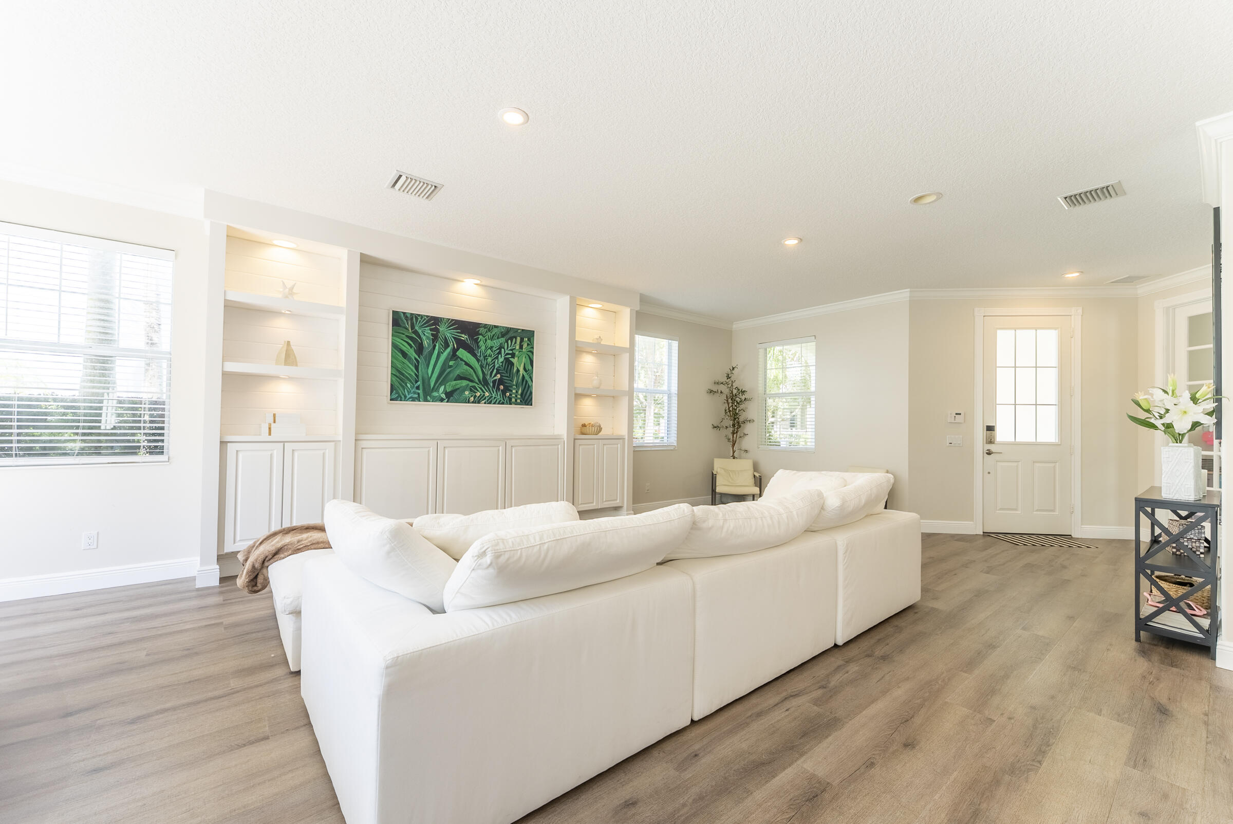 2632 E Community Drive