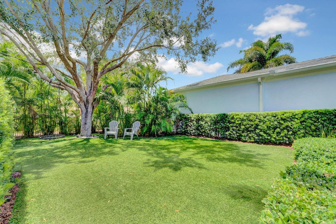 2632 E Community Drive